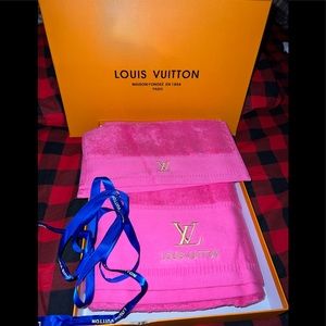Louise Vuitton 2-towel set